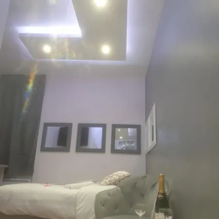 Enzo Avec Jacuzzi Privatif Apartamento *